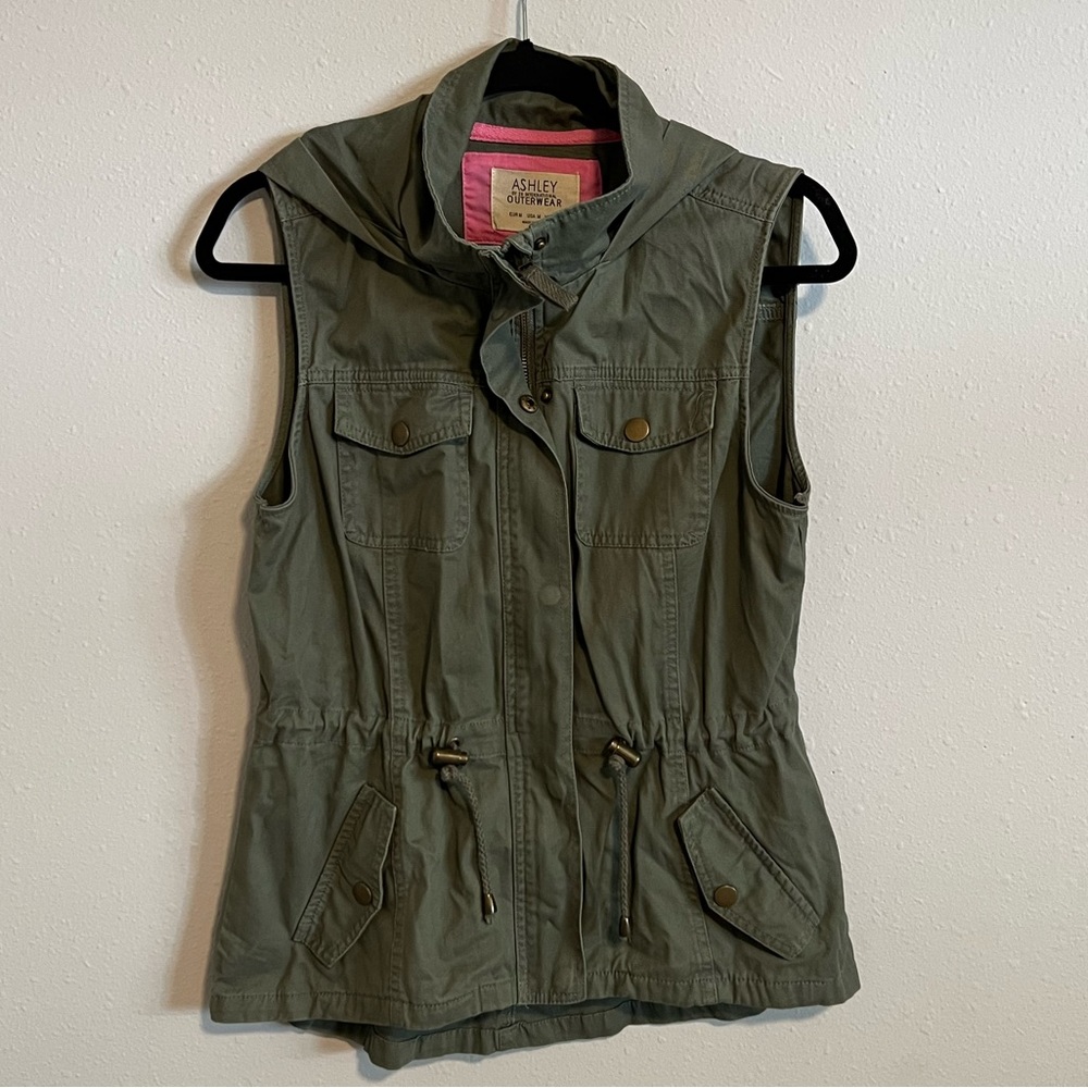 ASHLEY Outerwear - Anorak Vest - Medium
